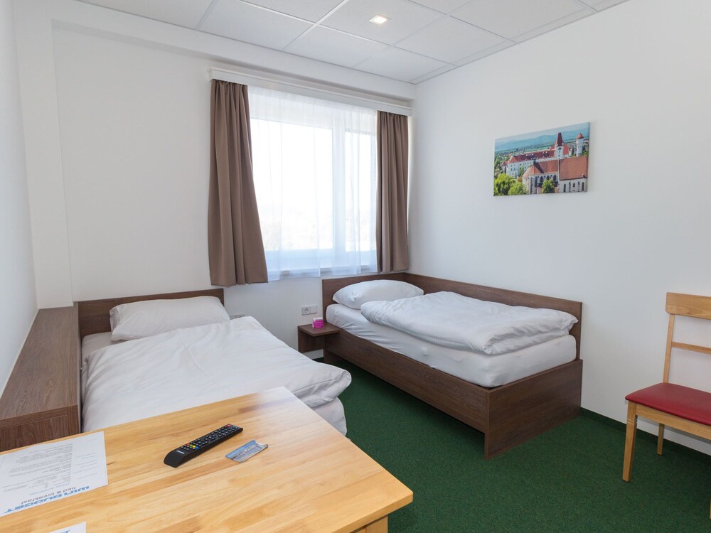 Win Budget B&B