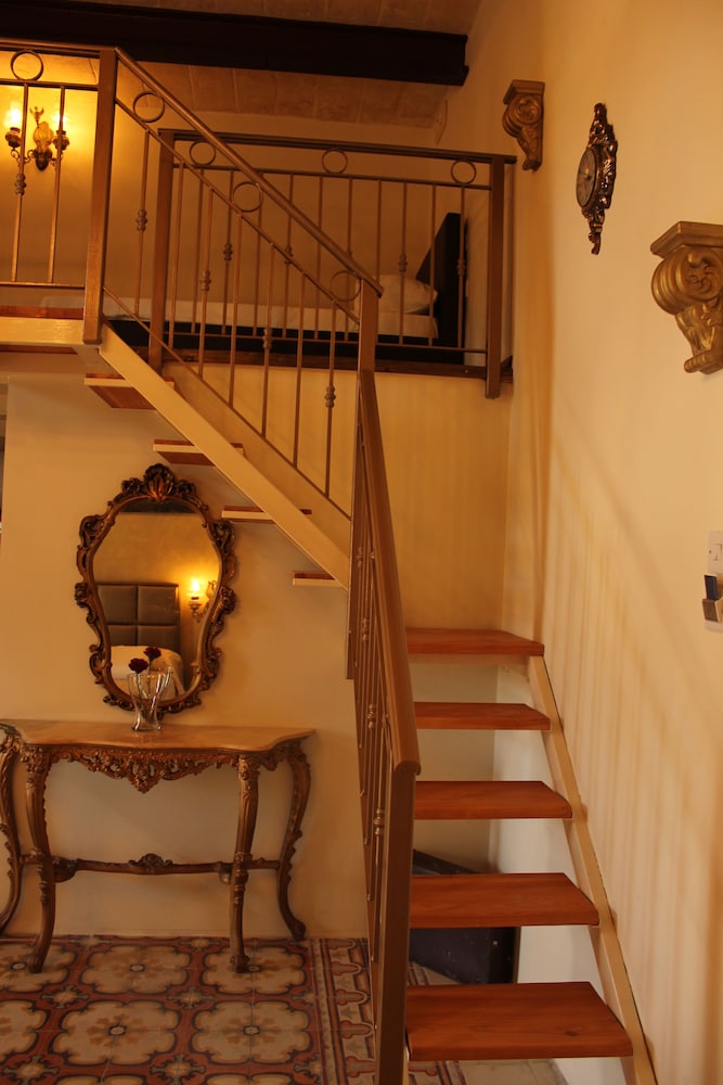 Maleth Inn Guest House