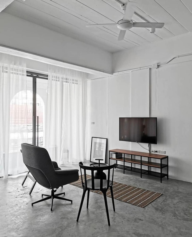 Our Nomad Boutique Hostel