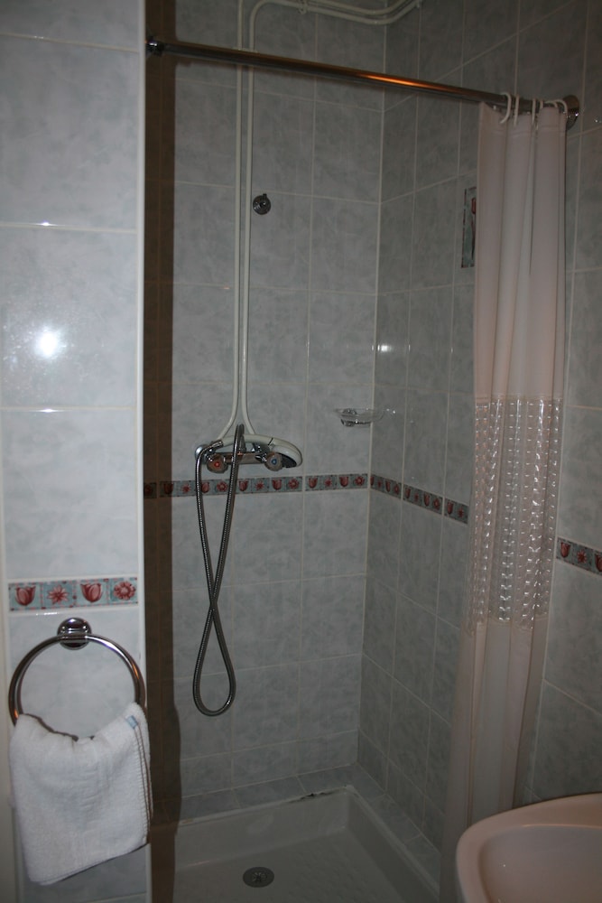 Auberge La Fontaine - Property Image 9