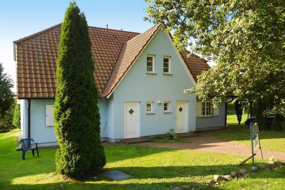 Ferienwohnungen Blaues Haus, Putbus