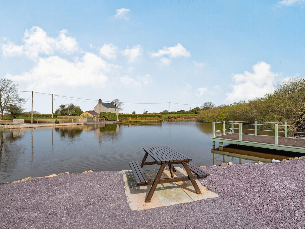 2 Sea View Cottage