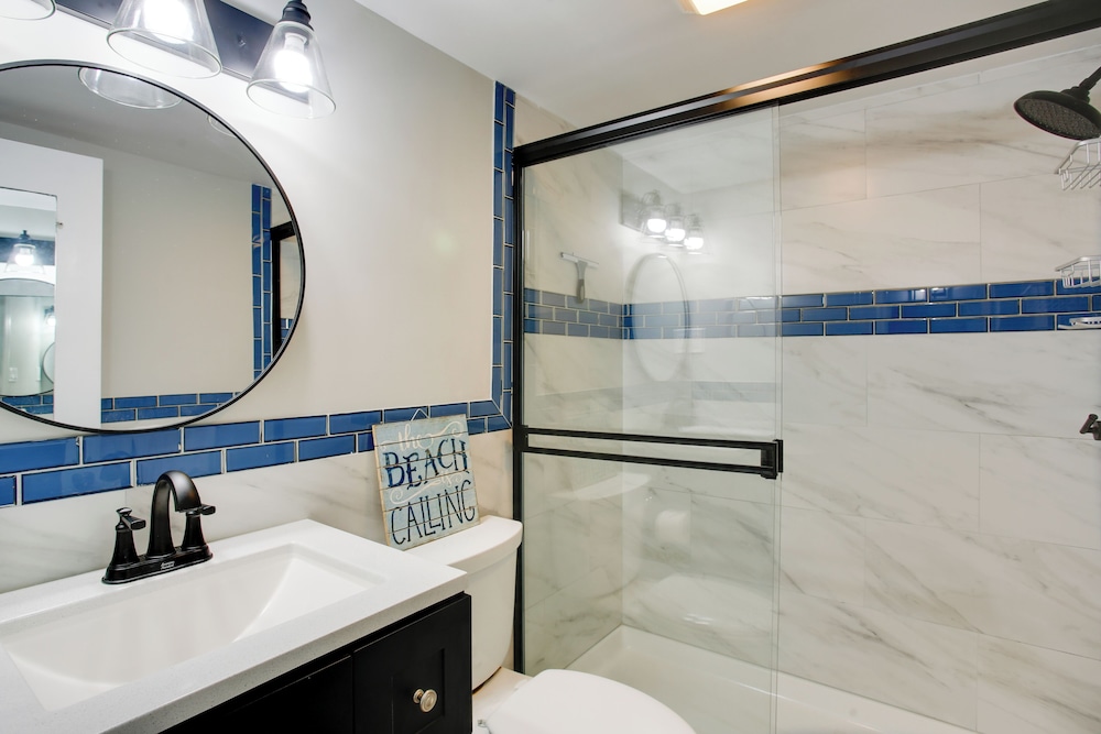 Walk to Shore: Wildwood Crest Studio w/ Pool View!