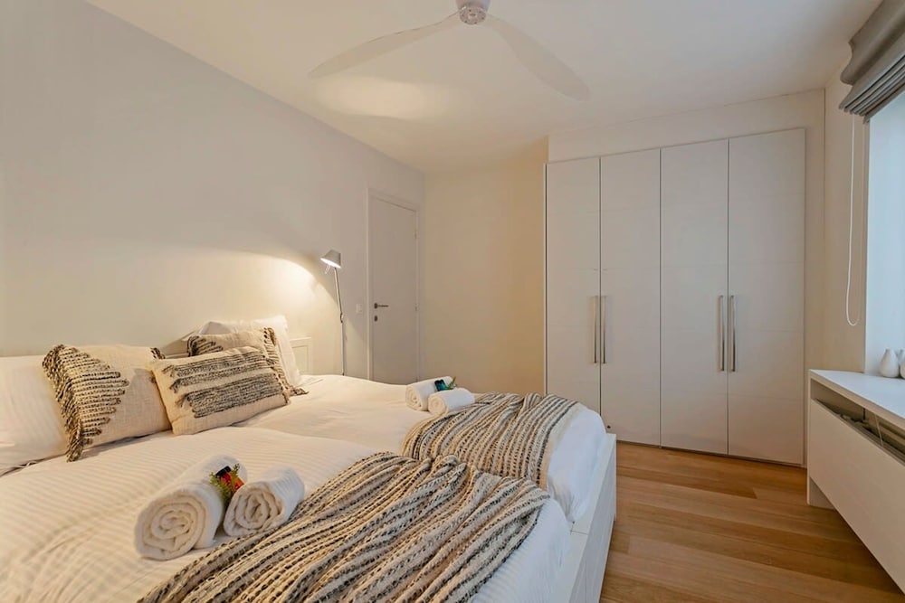 Apartment With Parking at 100 Meters From Beach