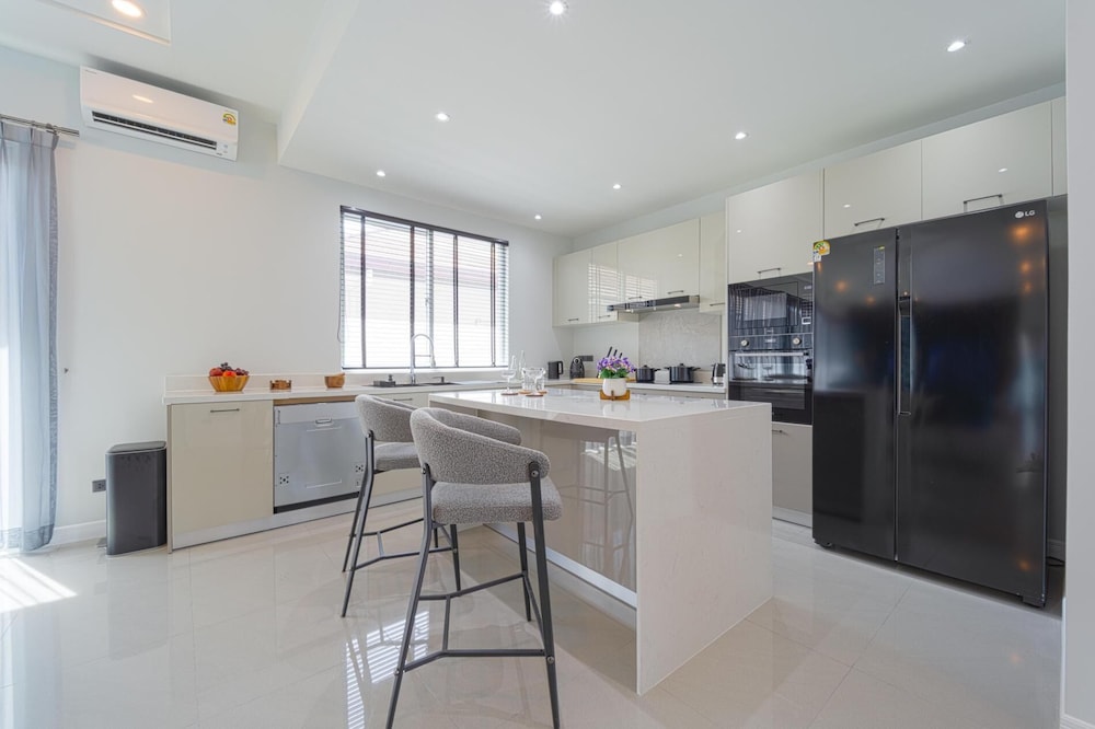 Modern Villa 3BR - Great Location KL3