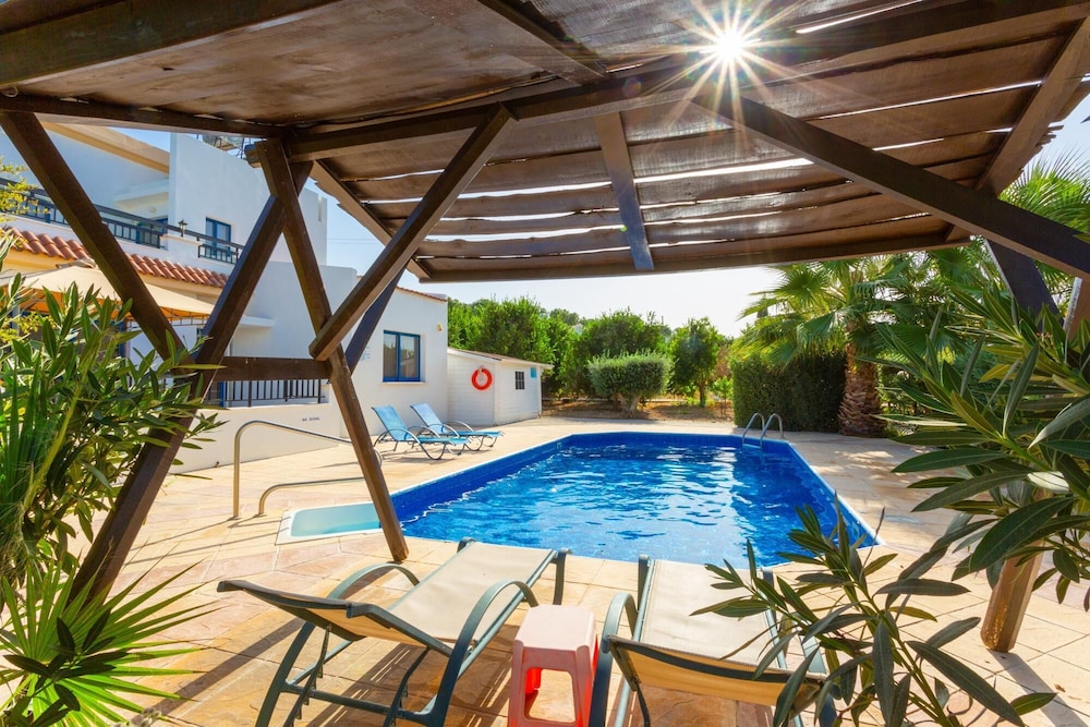 Villa Charoula Pente Large Private Pool A C Wifi - 3274 view 3