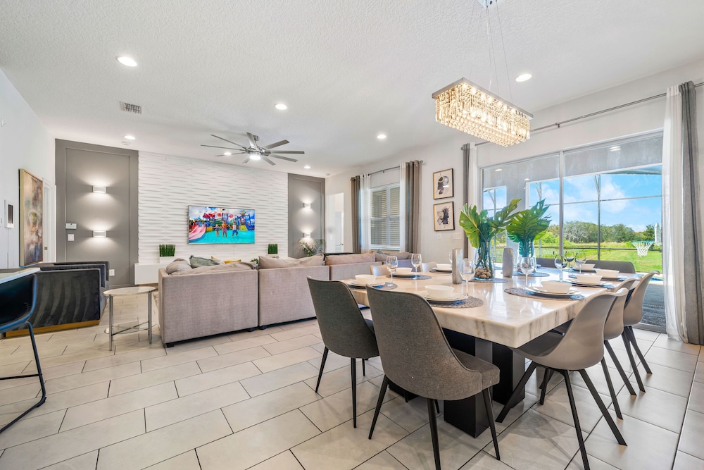 8005 Oak Shadow Ct