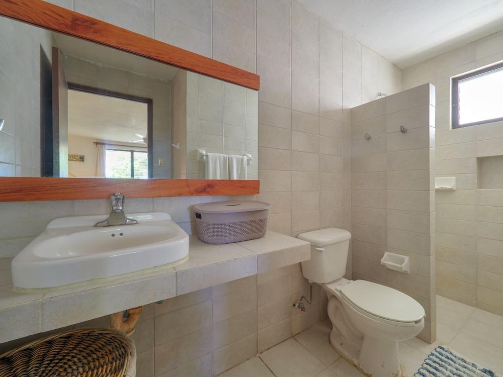 Casa Los Remos - Yucatan Home Rentals view 4