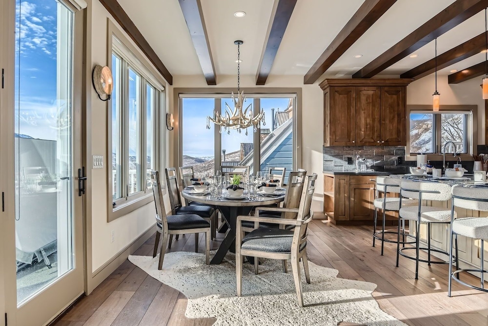 311 Ontario Mountain Majesty 5 Bedroom Home