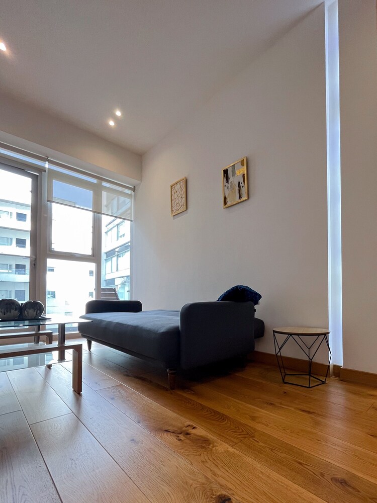 Modern Condesa Getaway w Terrace & Pool photo 5