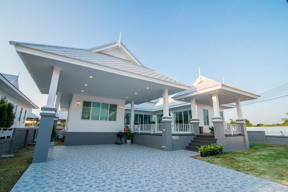 Baan Hua Hin Suk Jung