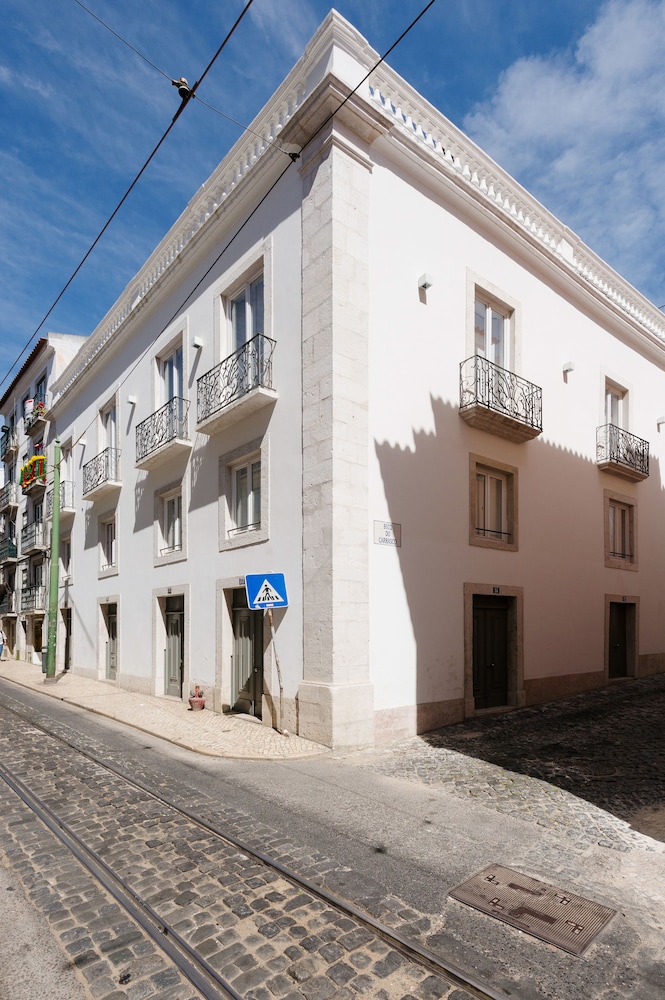 JOIVY Chic studio w/city view in Santa Catarina, 10mins from São Bento Palace