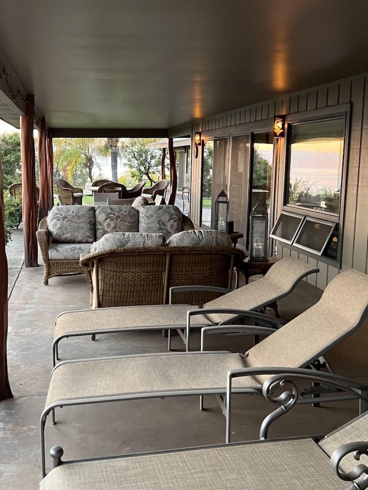 Kohala Estate Home 3 Bedroom Estate by RedAwning