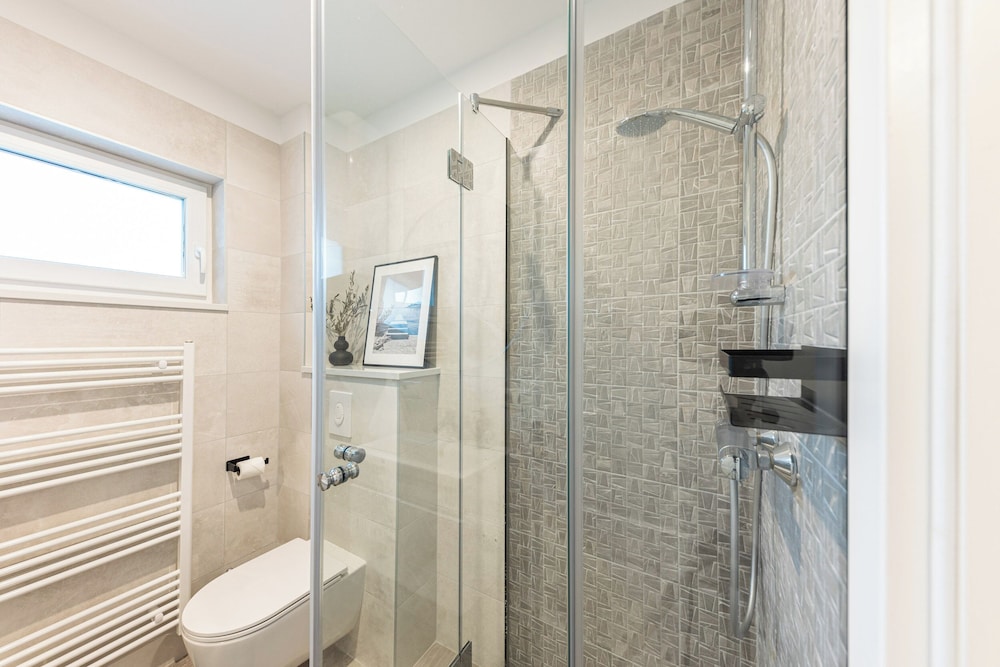 Olive Leaf - Ground Floor Apartment