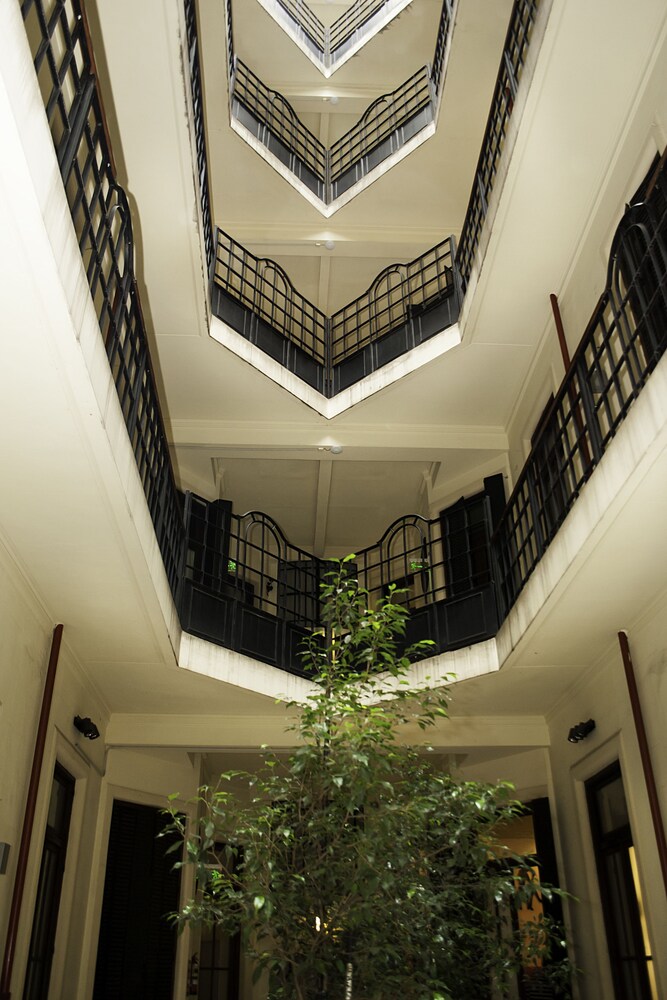 Milhouse Avenue - Hostel