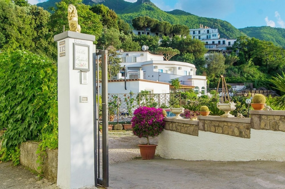 Villa Raffaela B&B