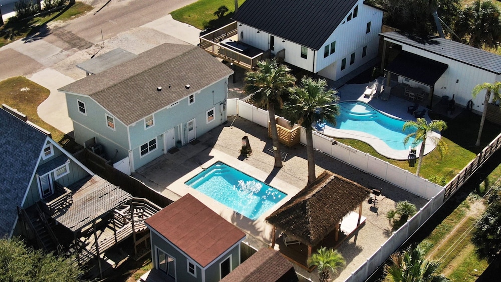 Seaglass Landing Private Pool Cabana Near Port Aransas Beaches