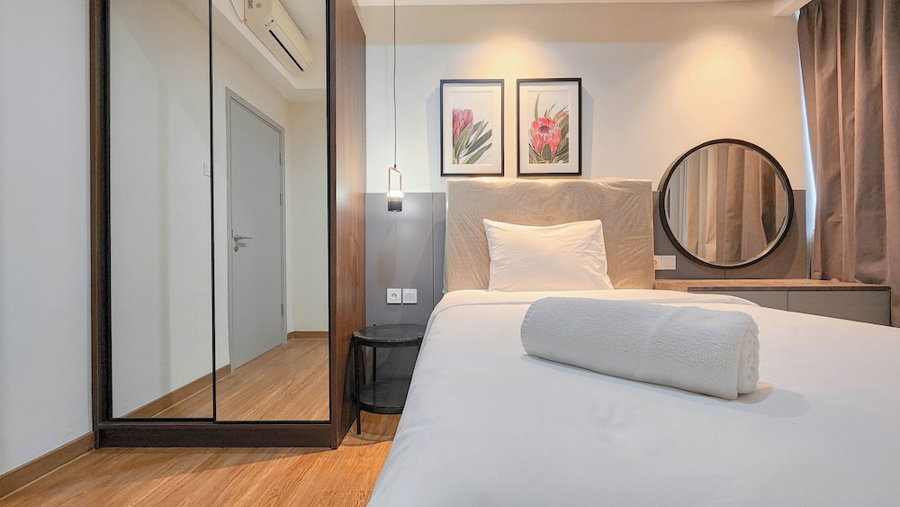 Wonderful 2BR with City View at Grand Sungkono Lagoon Apartment