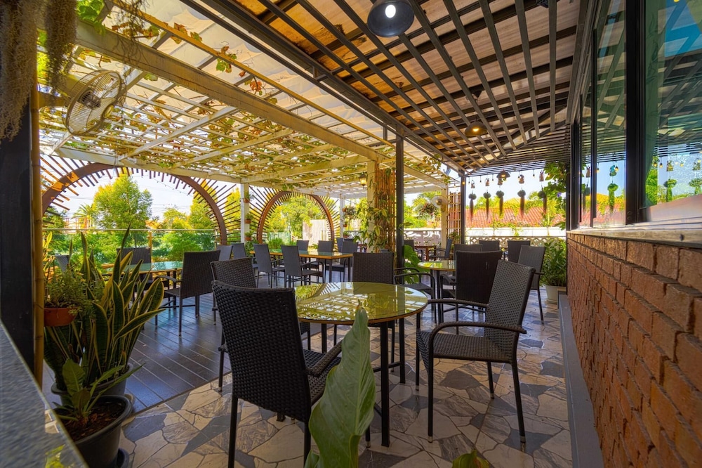 Beautiful new 7 Bedroom Villa Resort CT7