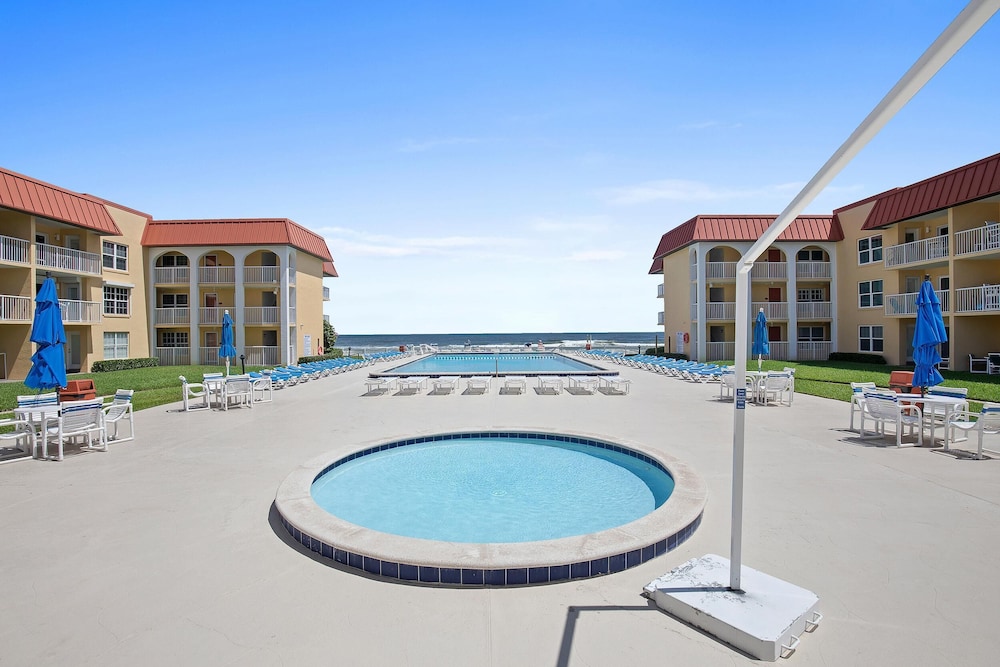 Point East 320
