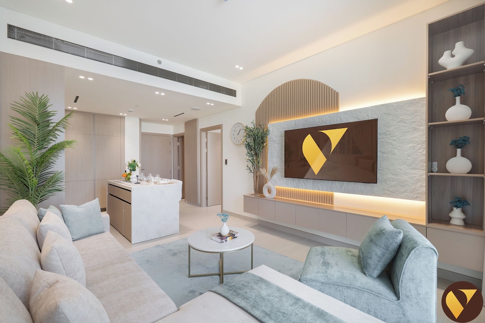 Binghatti Phoenix JVC Near Circle Mall