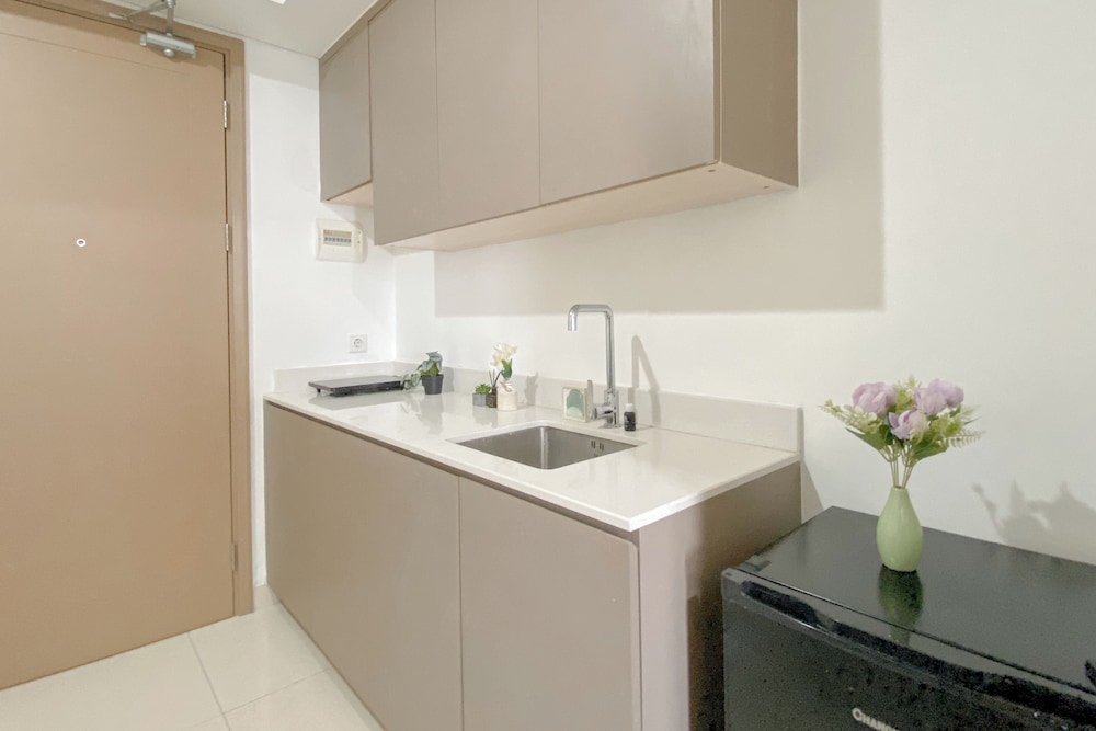 Well Furnished 1Br At Gold Coast Apartment