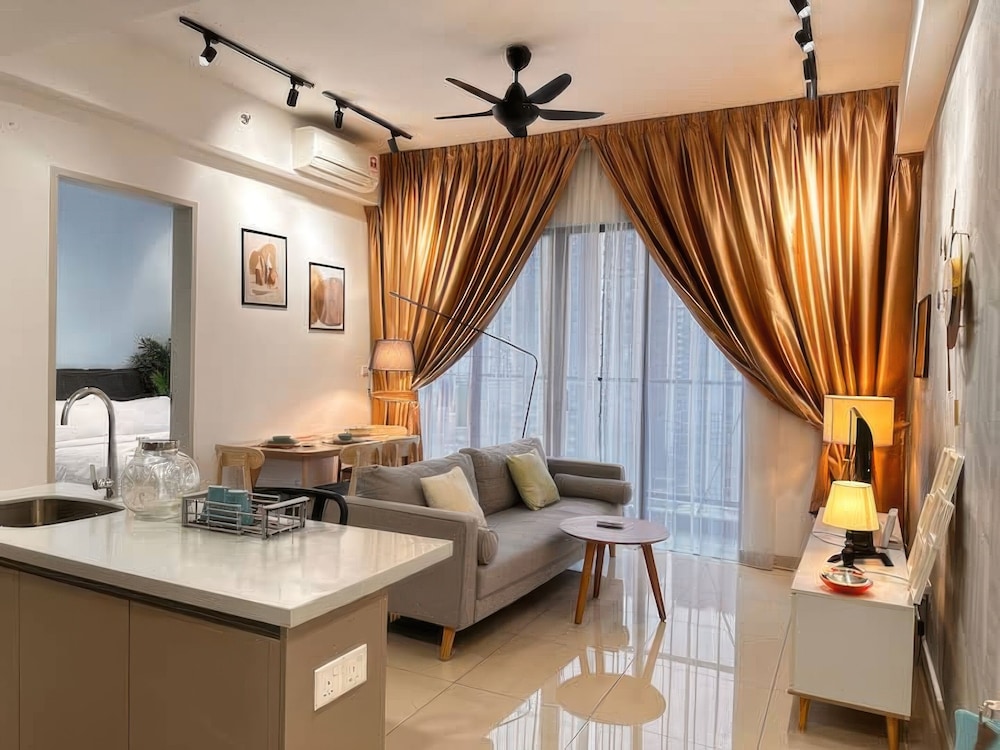 Trion Residence by Emily in Town