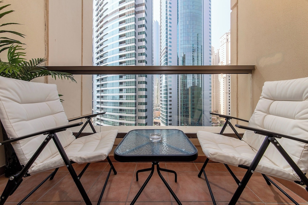 Excellent 1bdr at Bahar 6