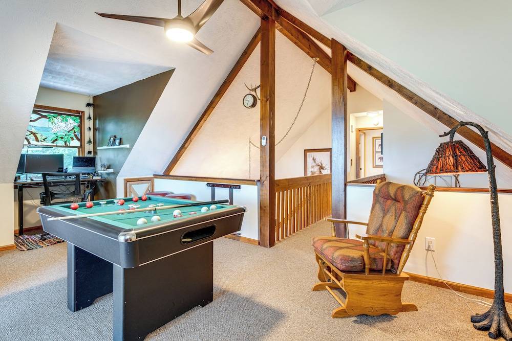 Decks + Lake Access: Scenic North Carolina Retreat