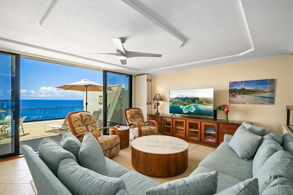 Puu Poa 306 2 Bedroom Condo