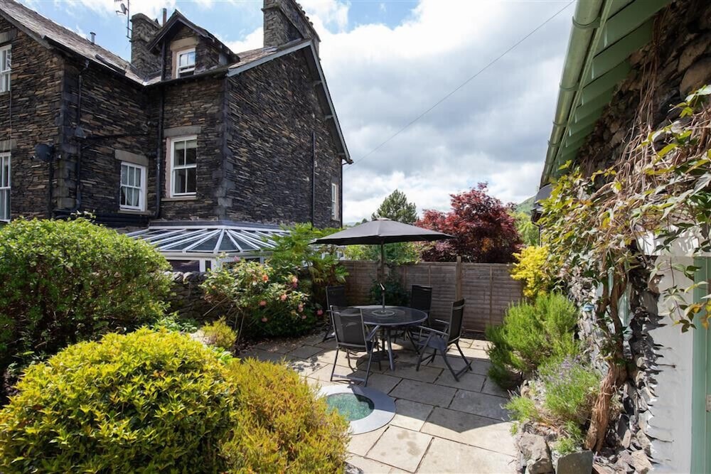 Lowfold Cottage