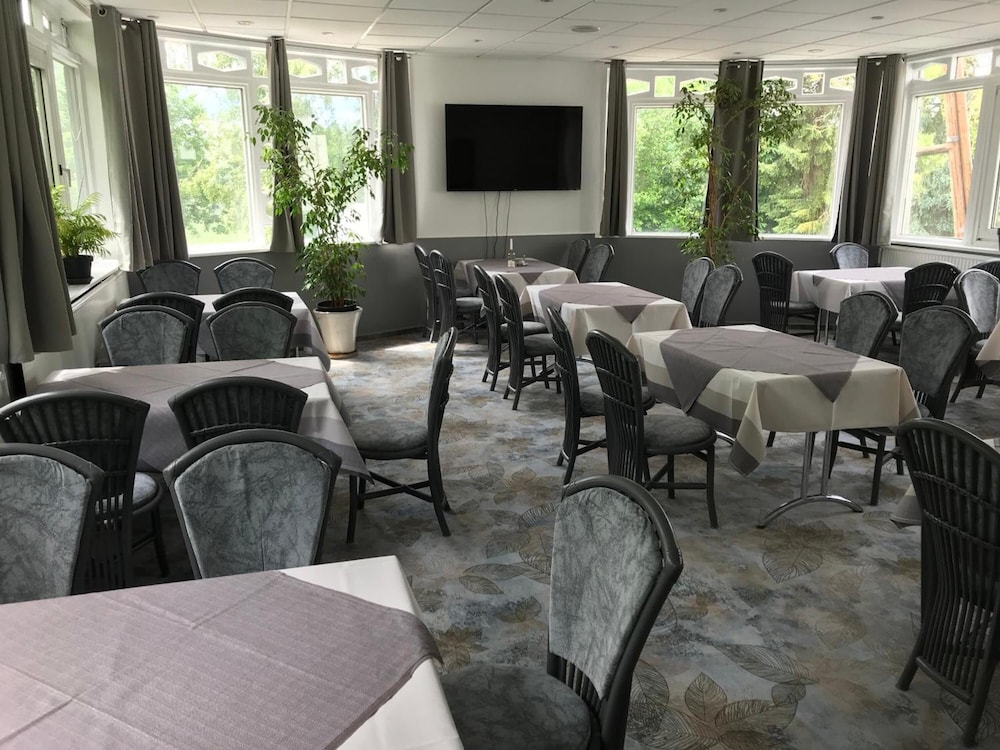 Braunschweig Vacations - Hotel Aquarius - Property Image 1