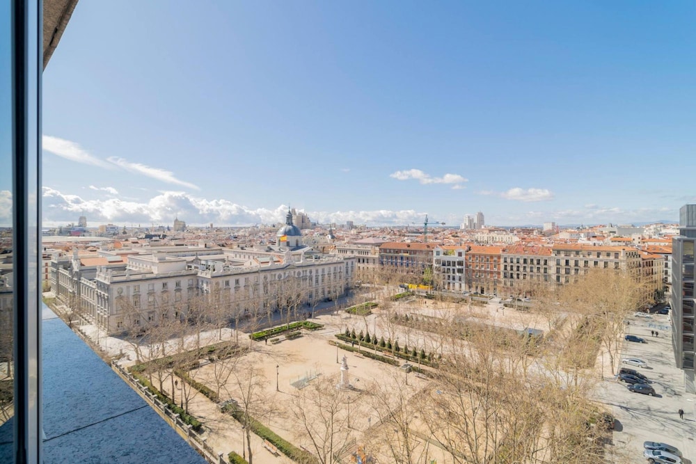 Colon 819 in Madrid With 1 Bedrooms and 1 Bathrooms