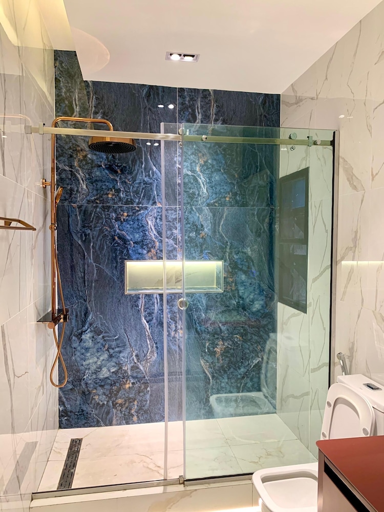 Sujimoto Residences