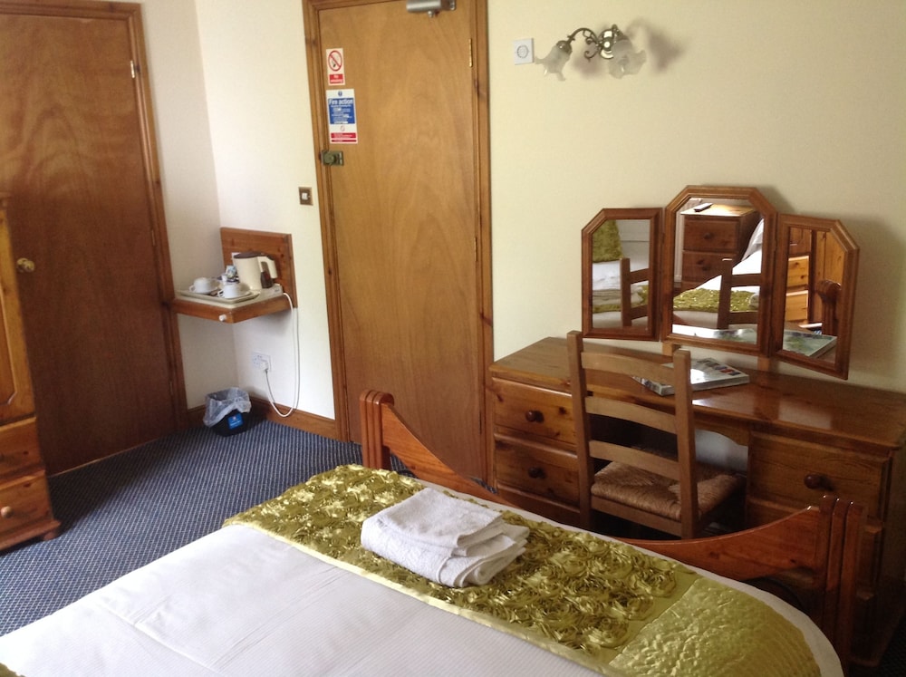 Glan Yr Afon Inn