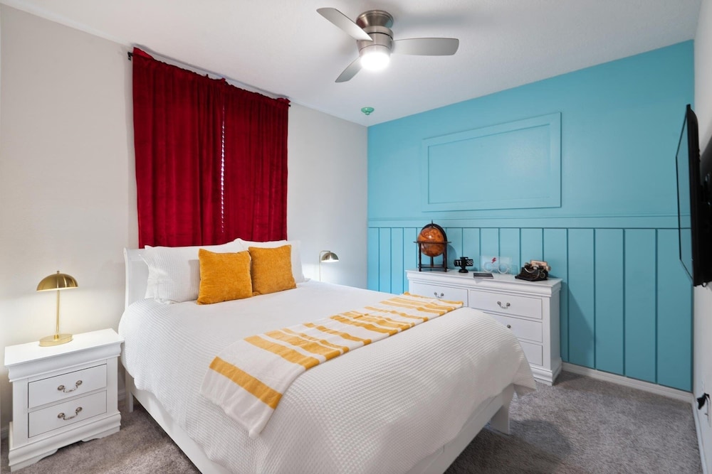 Solara Resort 6 Bedroom Private Pool + Spa Home 6 Home