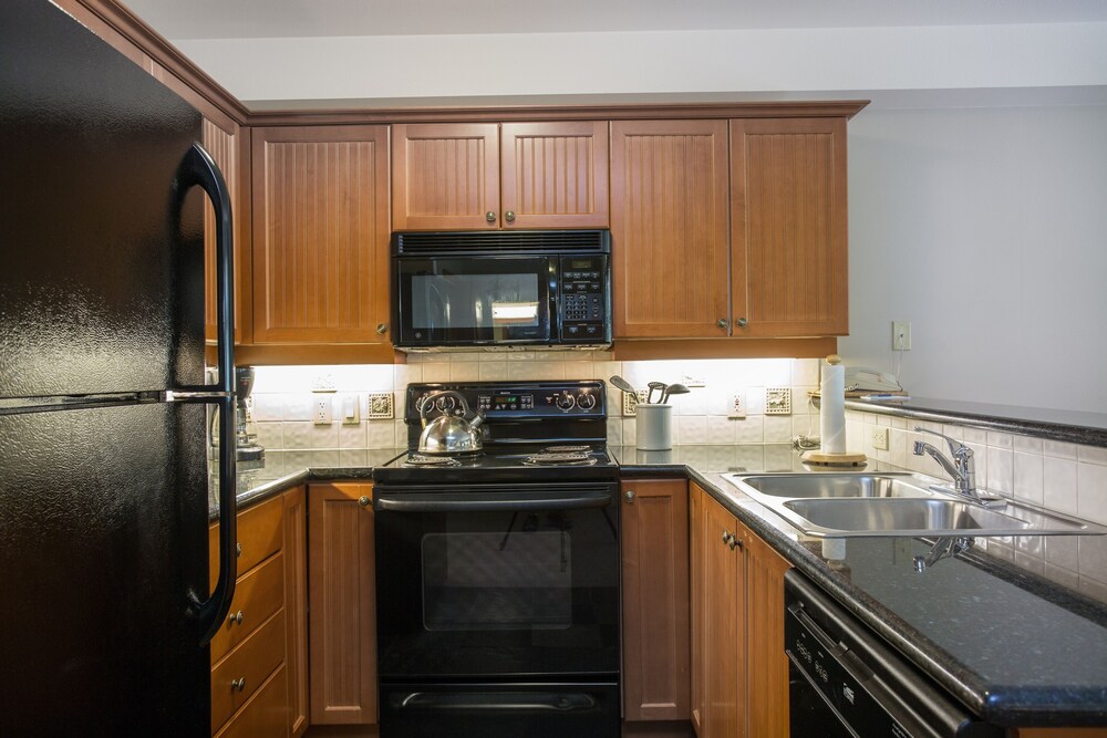 Eagle Springs East 1 & 2 Bedroom Condos