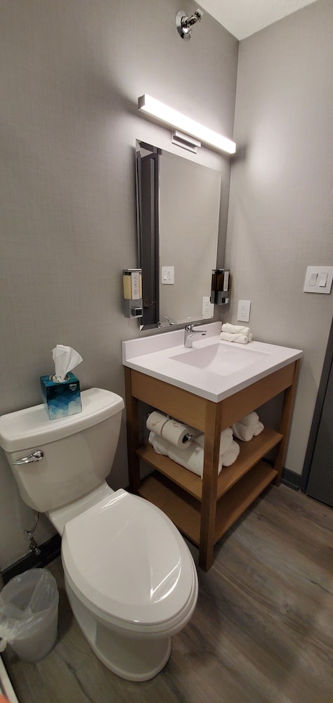 Travelodge by Wyndham Elkhart