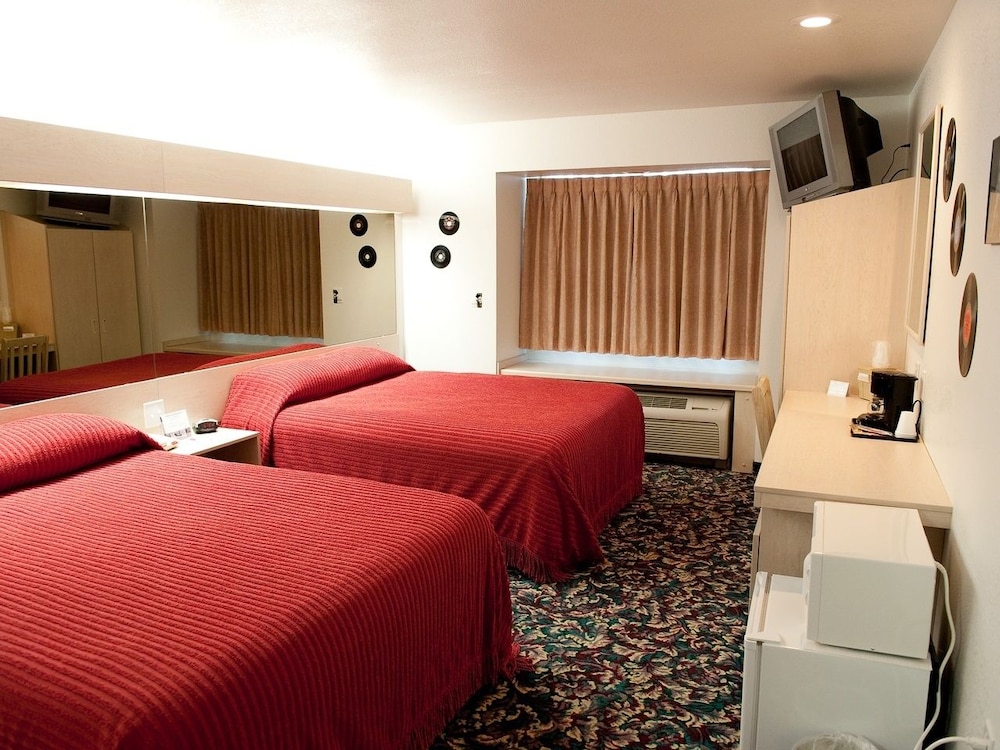 McAlester Vacations - Motel 6 McAlester, OK - South - Property Image 5