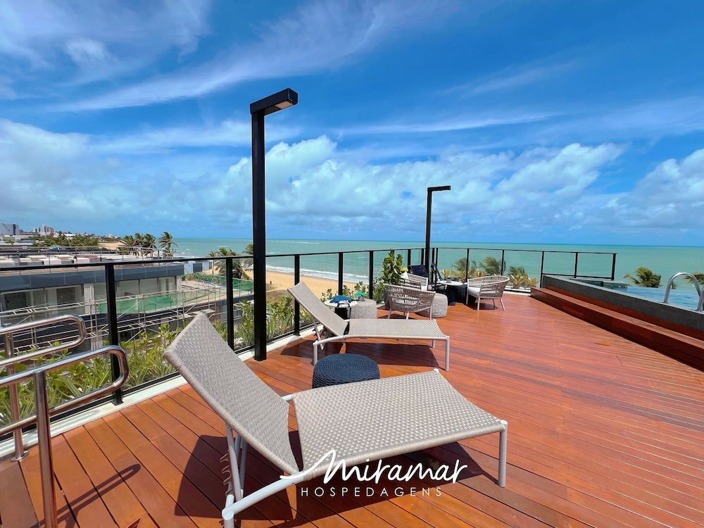 Breeze Miramar Hospedagens