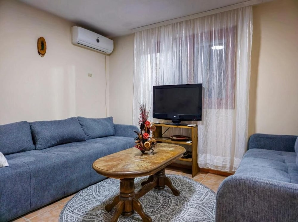 Vila Nera Banstol Cottage