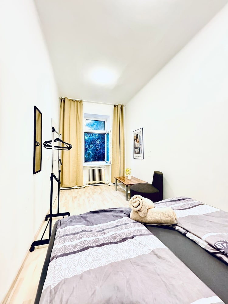 3BR Stay for 6P Near FAC Platz