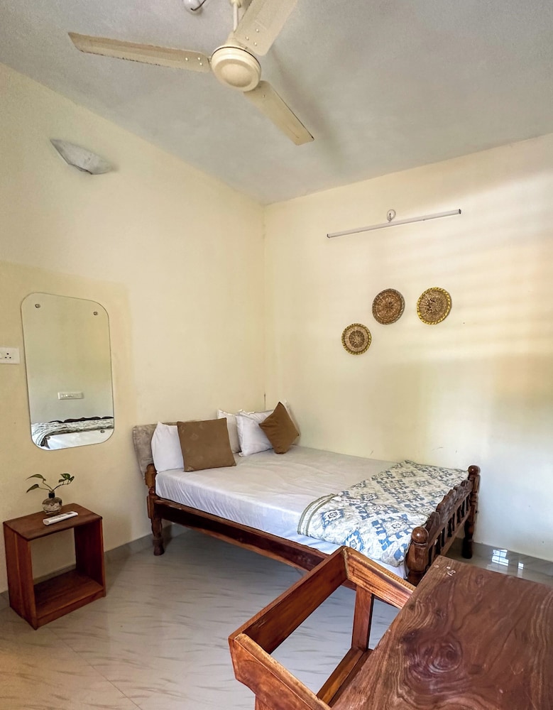 Molly's Hostel