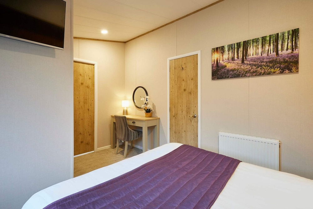 Host Stay Water s Edge Lodge