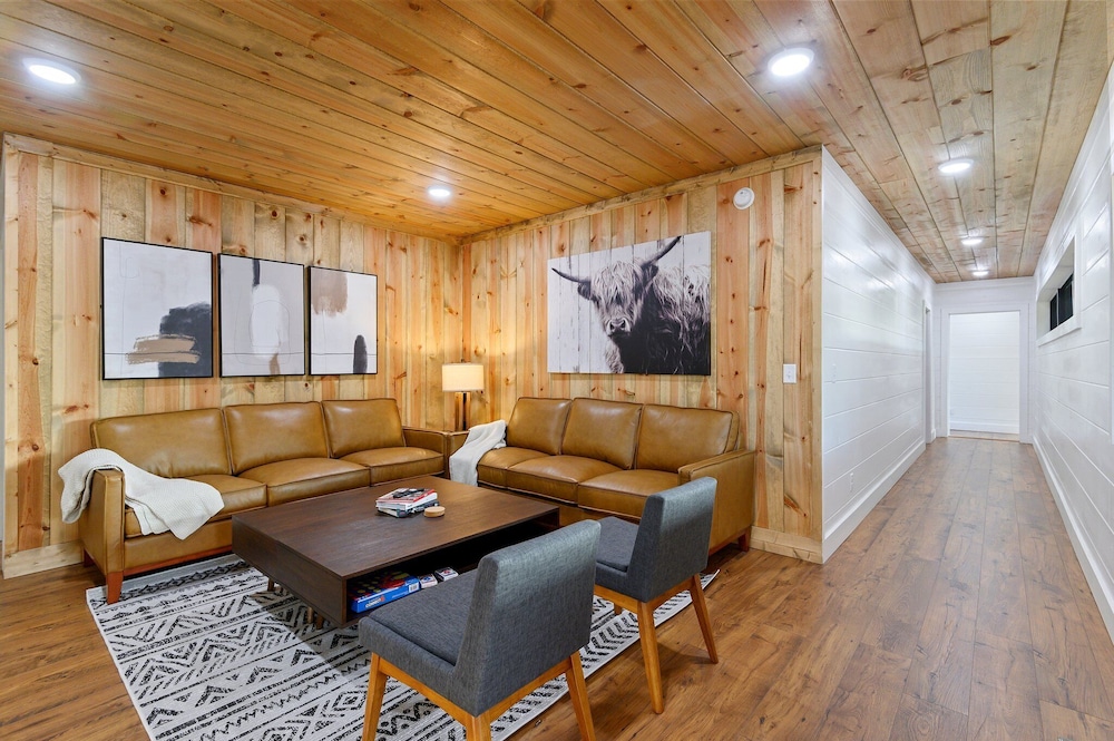 Luxury Retreat in Broken Bow