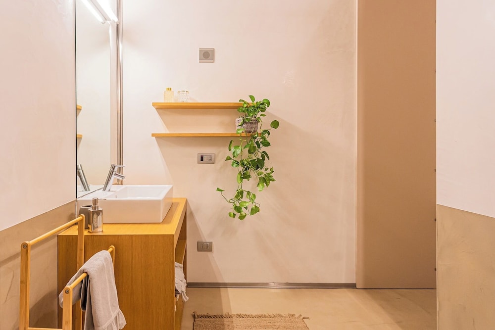 Rovelli 41 by Rent all Como