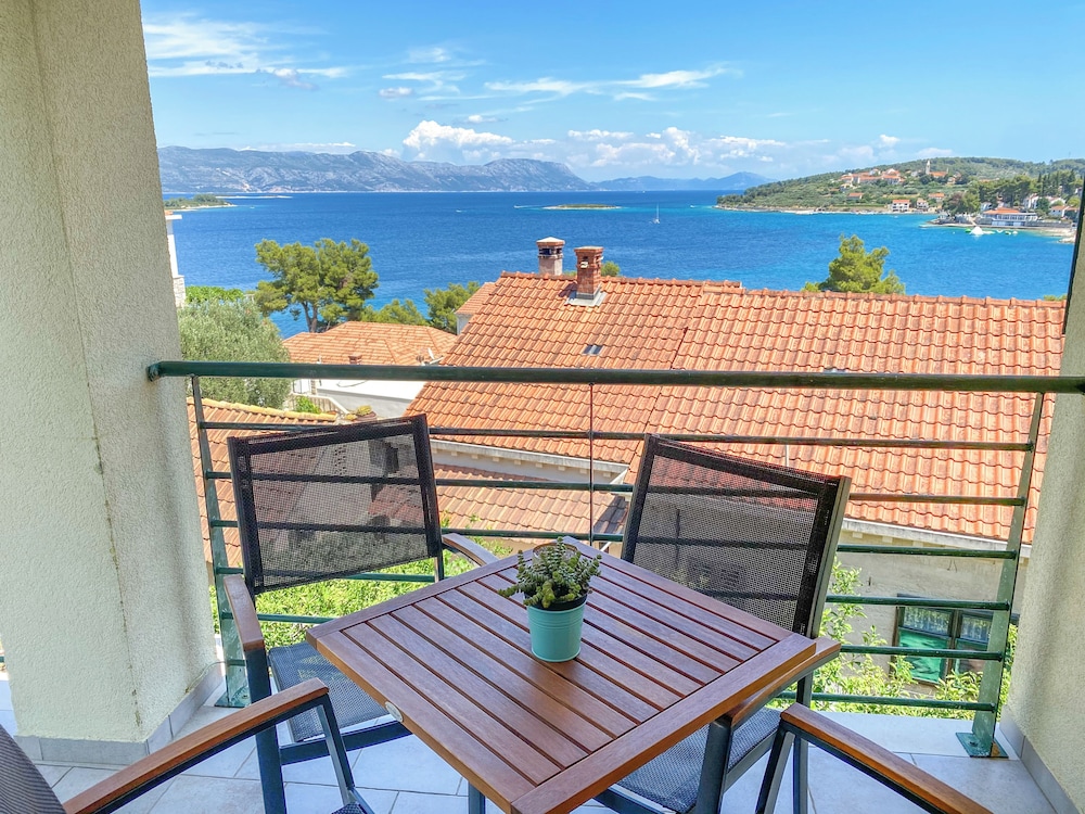 Eco Apartments Sunshine with heated pool