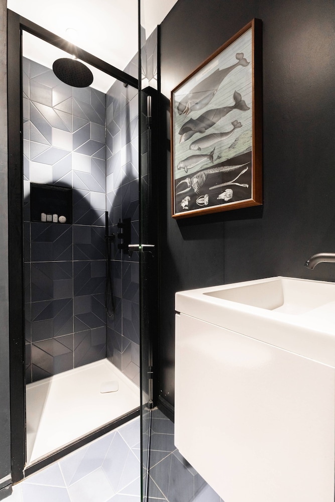 Colville Terrace IV by Onefinestay