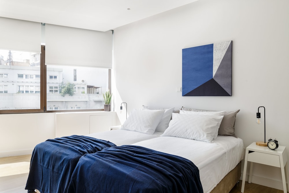 UPSTREET Spacious 2BD Apt Acropolis Museum