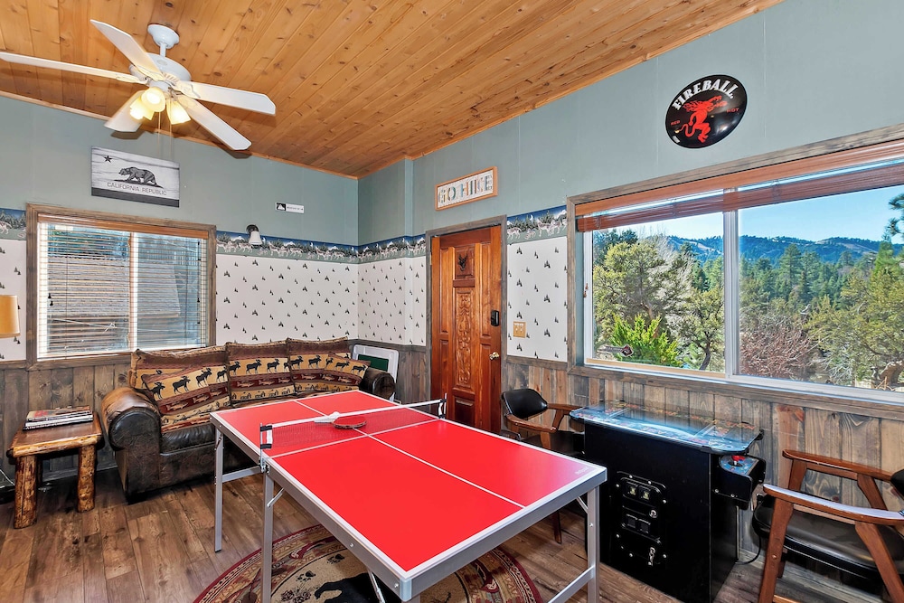Yosemite Pines Cabin - Sleeps 6